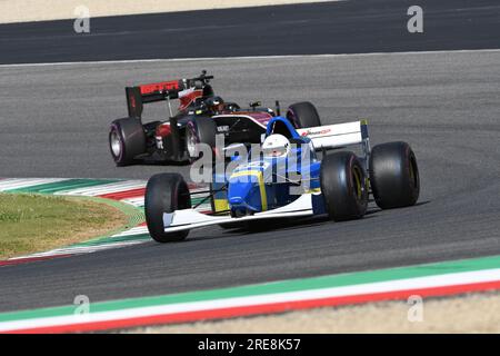 Scarperia, 9. April 2021: Lola T96 Alfa Romeo F3000 Formula Driven by Unknown in Aktion auf dem Mugello Circuit während der BOSS GP Championship Practice. Italien Stockfoto