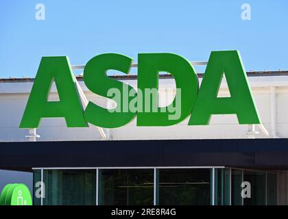 ASDA Superstore-Logo. Spott Road, Dunbar, East Lothian, Schottland, Vereinigtes Königreich, Europa. Stockfoto