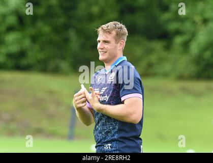 Oriam Sports Centre Edinburgh.Schottland, Großbritannien. 26. Juli 2023. Schottland-Rugby-Team-Training für das berühmte Spiel der Grouse Nations Series gegen Italien am Samstag, den 29. Juli 23. Stafford McDowall (Glasgow Warriors Centre) wird dieses schottische Debüt feiern. Kredit: eric mccowat/Alamy Live News Stockfoto