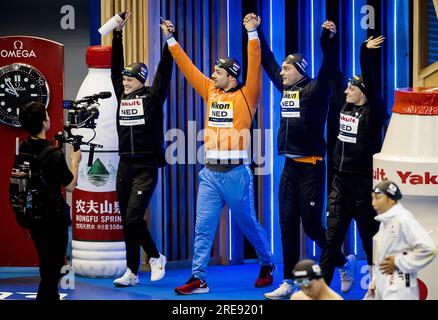 FUKUOKA - Maaike de Waard, Arno Kamminga, Nyls Korstanje und Marrit Steenbergen vor den letzten 4x100 Metern (gemischt) während des vierten Tages der Schwimmweltmeisterschaften in Japan. ANP KOEN VAN WEEL Stockfoto