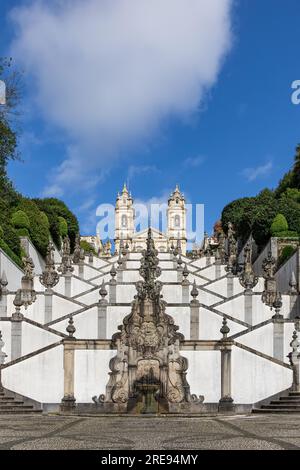 Basilika Bom Jesus do Monte (das Heiligtum von Bom Jesus do Monte) in Braga, Portugal Stockfoto