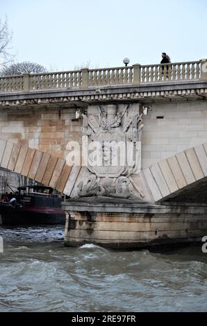Paris, Frankreich 03.25.2017: Steinbrücken über die seine in Paris Stockfoto