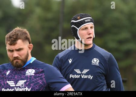 Oriam Sports Centre Edinburgh.Schottland, Großbritannien. 26. Juli 2023. Schottland-Rugby-Team-Training für das berühmte Spiel der Grouse Nations Series gegen Italien am Samstag, den 29. Juli 23. Cameron Henderson (Leicester Tigers) Kredit: eric mccowat/Alamy Live News Stockfoto