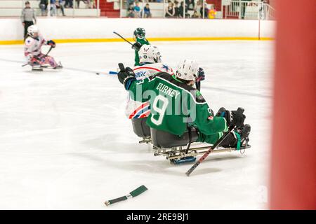 New England Warriors gegen Spaulding Boston Shamrocks beim Hero's Cup Hockey Turnier Stockfoto