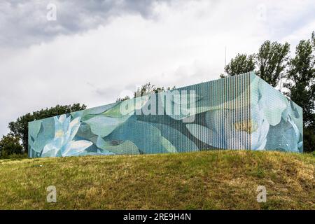 Flutwasserpumpwerk Kuhlenweg im Stadtteil Langel, es ist Teil der Hochwasserschutzanlage am Rheinufer, es wurde konzipiert Stockfoto