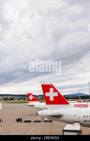 Airbus A320-271N Flugzeuge der Swiss International Air Lines AG (SWISS), Flaggenschiff der Schweiz, Tochtergesellschaft der Lufthansa Group, am Flughafen Zürich Stockfoto