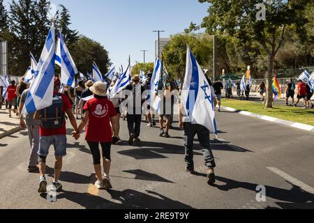 Demonstration gegen die antidemokratische Gesetzgebung der Netanjahu-Regierung. Jerusalem, Israel. Juli 2023: Stockfoto