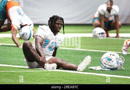 Miami Gardens, USA. 26. Juli 2023. Miami Dolphins Wide Receiver Tyreek Hill während des Dolphins Trainingscamps im Hard Rock Stadium in Miami Gardens am Mittwoch, den 26. Juli 2023. (Foto: Carline Jean/South Florida Sun Sentinel/TNS/Sipa USA) Guthaben: SIPA USA/Alamy Live News Stockfoto