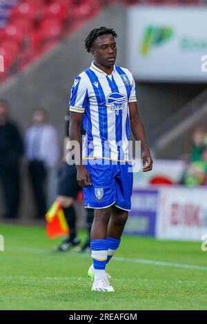 Doncaster, Großbritannien. 25. Juli 2023. Sheffield Wednesday Mittelfeldspieler Sean Fusire während des Vorsaison-Spiels des Doncaster Rovers FC gegen Sheffield Wednesday FC im Eco-Power Stadium, Doncaster, Großbritannien am 25. Juli 2023 Credit: Every second Media/Alamy Live News Stockfoto