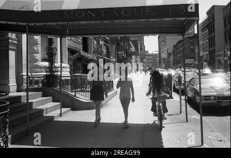 AJAXNETPHOTO. JULI 1975. BROOKLYN, NEW YORK, USA. - DER MONTAGUE - 105 BROOKLYN HEIGHTS MONTAGUE STREET, NEW YORK CITY. FOTO: JONATHAN EASTLAND/AJAXREF:750039 9A 61 Stockfoto