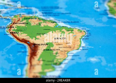 Weltkarte der südamerikanischen Länder und brasilien, kolumbien und peru im Nahbereich Stockfoto