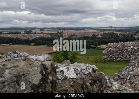 Old Sarum, die jetzt zerstörte und verlassene Stätte der frühesten Siedlung von Salisbury Wiltshire England Stockfoto