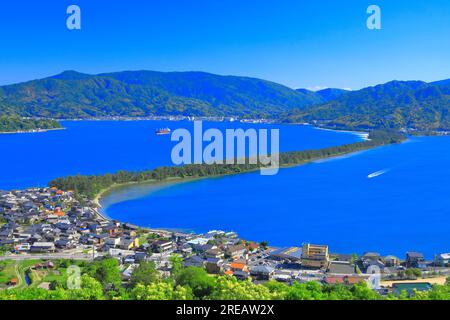 Amanohashidat in frischem Grün Stockfoto