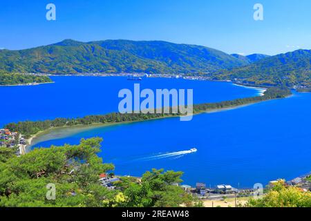 Amanohashidat in frischem Grün Stockfoto