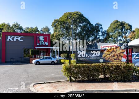 KFC Kentucky Fried Chicken Take-Away Food Restaurant in Warriewood, Sydney, NSW, Australien Stockfoto