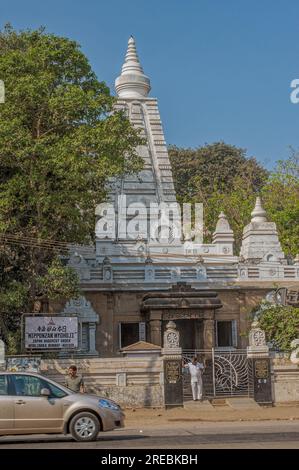 04 04 2011 Uhr Vintage Nipponzan Myohoji buddhistischer Tempel worli Naka; Mumbai; Maharashtra; indien; Asien. Stockfoto