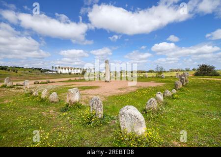 conjunto de menhires, Crómlech de Xerez, Monsaraz, Alentejo, Portugal Stockfoto