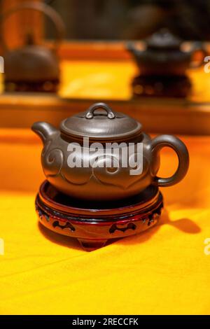 Traditioneller chinesischer Tee Set lila Ton Teekanne Nahaufnahme Stockfoto