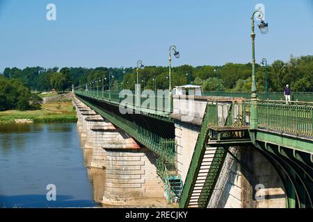 Briare (Nordmittelfrankreich): Das Briare Aquädukt auf der anderen Seite der Loire, Canal Lateral a la Loire. Spalten der Bridge Stockfoto