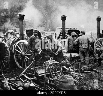 Premiere Guerre Mondiale, vie quotidienne Les Soldats de l'Armee Francaise en Train de Cuisiner. Illustr., 1914-1918, Paris. Stockfoto