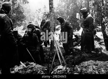 Im mittleren Teil der Ostfront vor Moskau: Deutsche Soldaten bauen einen Bunker bei Juchnow. Foto: Dehl [maschinelle Übersetzung] Stockfoto