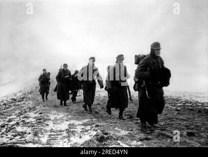 Deutsche Bergtruppen in der Nähe von Kaganovicha im mittleren Abschnitt der Ostfront während der Verteidigungskämpfe in der Region Donets. Foto: Knödler [maschinelle Übersetzung] Stockfoto