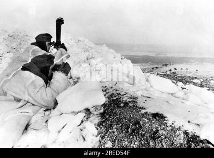 Deutscher Artilleriebeobachter im Winter an der Donetfront im südlichen Teil der Ostfront. Foto: Koch [automatisierte Übersetzung] Stockfoto