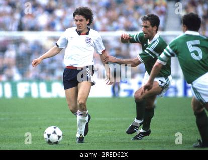 FB EM 1988 / England - Irland 0:1 / Mick McCarthy stoppt peter Beardsley [automatisierte Übersetzung] Stockfoto