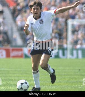 FB EM 1988 / England - Irland 0:1 / Peter Beardsley (eng) in Aktion [automatisierte Übersetzung] Stockfoto