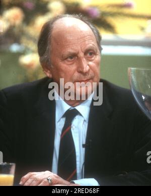 Europameisterschaft 1988 in Deutschland. Verlosung der Endrunde in Düsseldorf 12.02.1988. / UEFA-Generalsekretär Hans Bangerter (Schweiz). [Maschinelle Übersetzung] Stockfoto