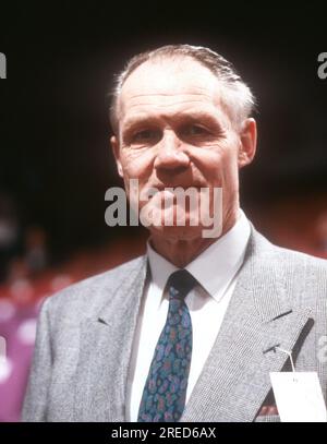 Europameisterschaft 1988 in Deutschland. Verlosung der Endrunde in Düsseldorf 12.02.1988. / Coach Rinus Michels (Niederlande). [Maschinelle Übersetzung] Stockfoto