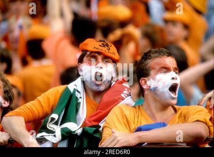 Fußball EM 1988 in Deutschland / Niederlande - England 3:1 /15.06.1988 in Düsseldorf / Fans aus Holland (Niederlande) [automatisierte Übersetzung] Stockfoto