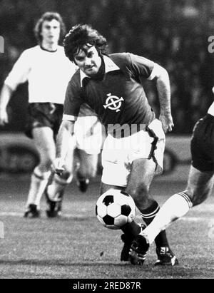 Internationales Fußballspiel: Deutschland - Nordirland 5:0/27.04.1977 in Köln. George Best (Nordirland) in Aktion. [Maschinelle Übersetzung] Stockfoto