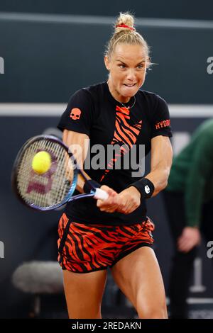 Hamburg, Deutschland. 27. Juli 2023. Tennisspielerin Arantxa Rus aus den Niederlanden beim Hamburg European Open 2023. Frank Molter/Alamy Live-Nachrichten Stockfoto