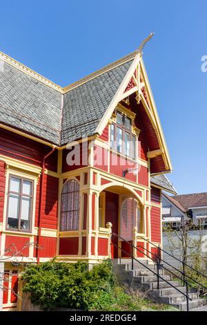 Traditionelles Holzhaus, Eidsgata, Nordfjordeid, Vestland County, Norwegen Stockfoto