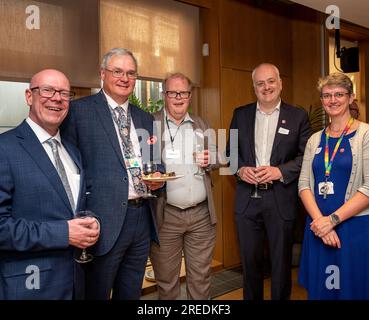 Kevin Stewart SNP MSP, Bill Reeves, Transport Scotland, Colin Howden, Transform Scotland, Mark Ruskell, Scottish Greens MSP und Maggie Chapman, Scotti Stockfoto