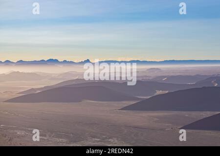 Namibia, Luftaufnahme der Namib Wüste, in der Regenzeit, wunderschöne Landschaft Stockfoto