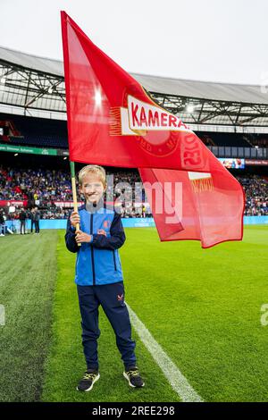 Rotterdam, Niederlande. 27. Juli 2023. Rotterdam - Kameraadje während des Freundschaftsspiels zwischen Feyenoord und Villarreal CF am 27. Juli 2023 im Stadion Feijenoord de Kuip in Rotterdam, Niederlande. Kredit: Box to box images/Alamy Live News Stockfoto