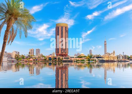 Nilufer und die wichtigsten Wahrzeichen im Zentrum von Kairo, Ägypten. Stockfoto