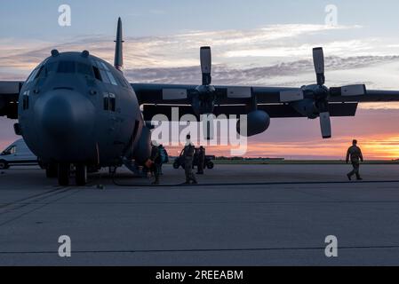 Ein C-130 Hercules auf der Fluglinie, Illinois Nationalgarde am 29. Mai 2023. USA Air National Guard Foto von Staff Sergeant Paul Helmig Stockfoto