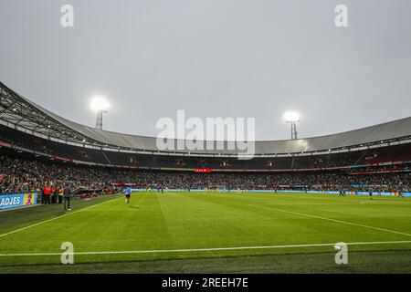 ROTTERDAM - Allgemeiner Blick auf De Kuip während des Freundschaftsspiels zwischen Feyenoord und Villareal CF im Feyenoord Stadion de Kuip am 27. Juli 2023 in Rotterdam, Niederlande. AP | Niederländische Höhe | BART STOUTJESDYK Stockfoto