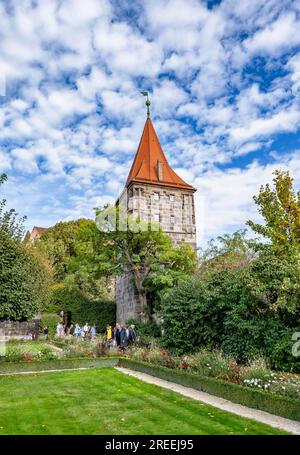 Tiergaertnertorturm, Burggarten, Kaiserburg, im Herbst, Nürnberg, Mittelfrankreich, Bayern, Deutschland Stockfoto