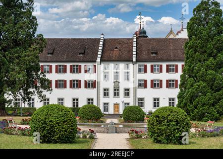 Der spitzenförmige Garten der ehemaligen Benediktinerkloster auf der Rheininsel Rheinau, Andelfingen, Kanton Zürich, Schweiz Stockfoto