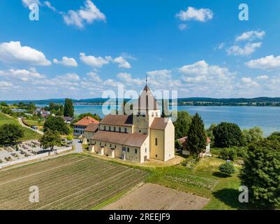 Luftaufnahme der Kirche St. George, Oberzell, Reichenau, UNESCO-Weltkulturerbe, Constance County, Baden-Württemberg, Deutschland Stockfoto