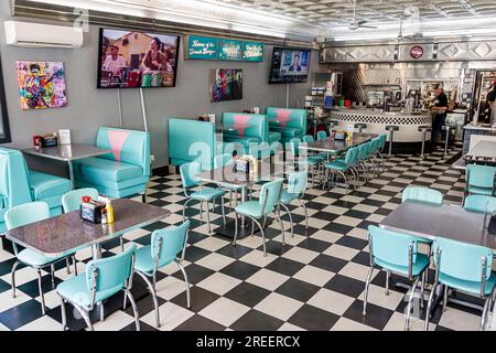 Cornelia Georgia, Fender Diner Restaurant, Innenbereich, altmodisches Thema aus den 50er Jahren, Tische, Stühle, Sitzecken Stockfoto