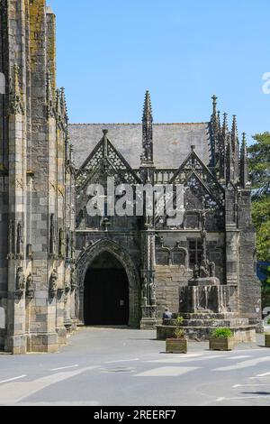 Gotische Basilika Notre Dame du Folgoet, Le Folgoet, Departement Finistere Penn-ar-Bed, Region Bretagne Breizh, Frankreich Stockfoto