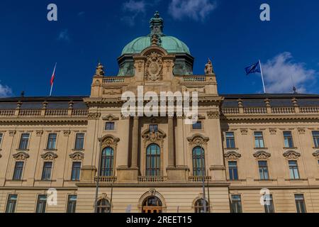Strakova akademie in Prag, Sitz der tschechischen Regierung Stockfoto