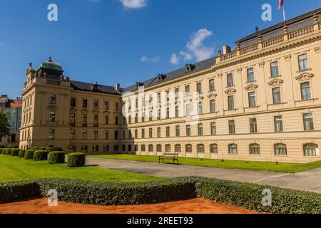 Strakova akademie in Prag, Sitz der tschechischen Regierung Stockfoto