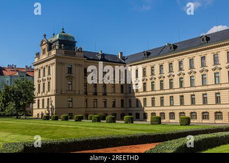 Strakova akademie in Prag, Sitz der tschechischen Regierung Stockfoto