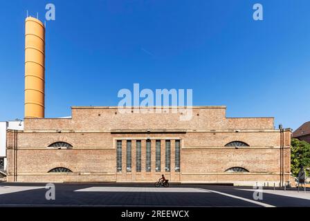 Theaterhaus Stuttgart in der ehemaligen Rheinstahlhalle Pragsattel, Außenansicht, Privattheater, Veranstaltungsort und soziokulturelles Zentrum Stuttgart Stockfoto